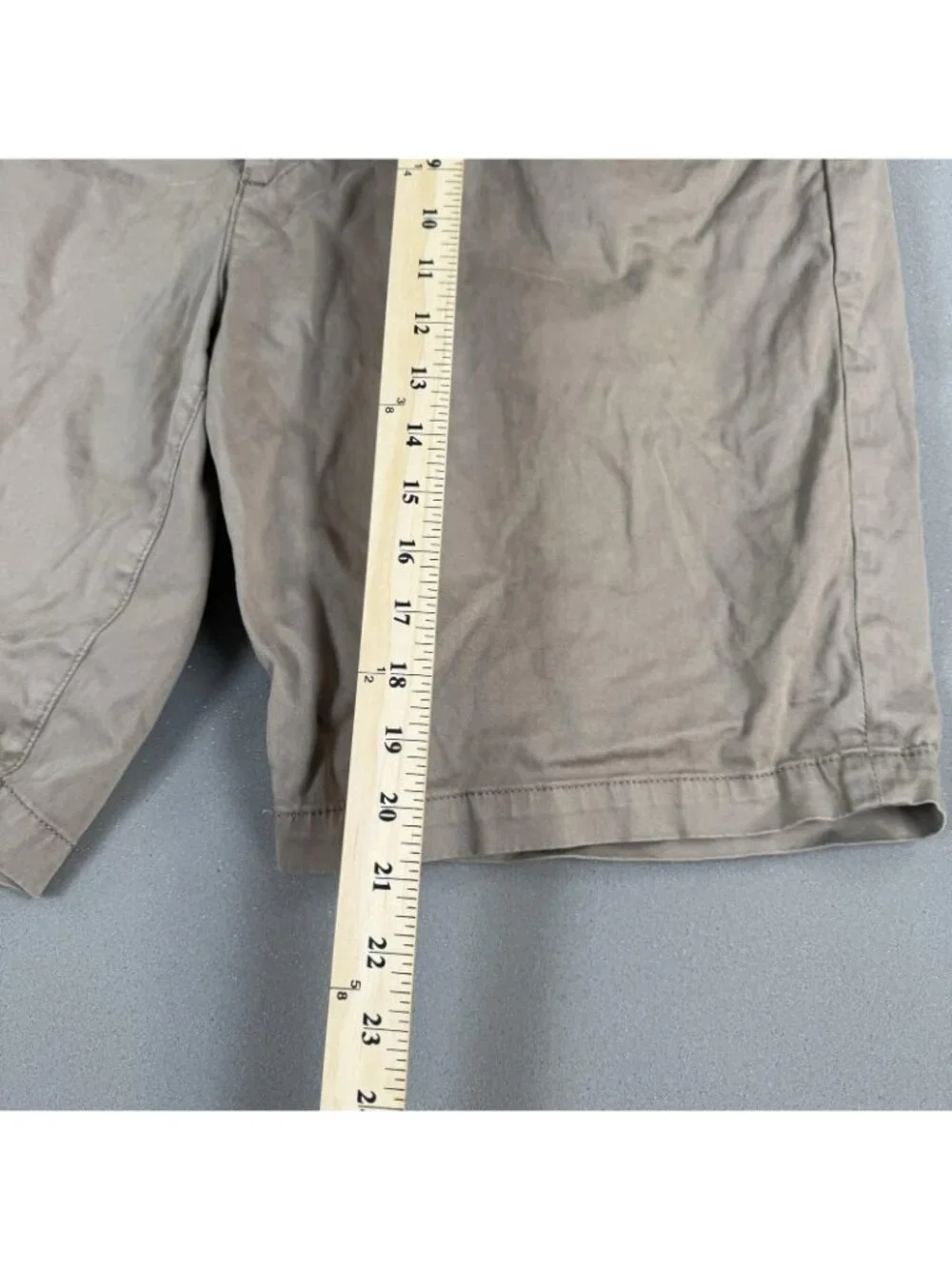 AG Adriano Goldschmied Griffin Shorts Mens Size 40 Beige Chino Stretch Casual
